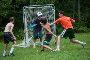 frisbee lacrosse game for boys